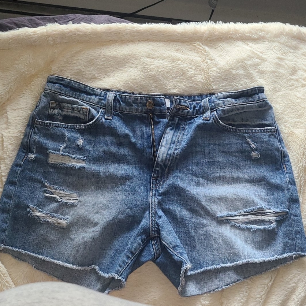 Flying Monkey denim shorts (sz 30)